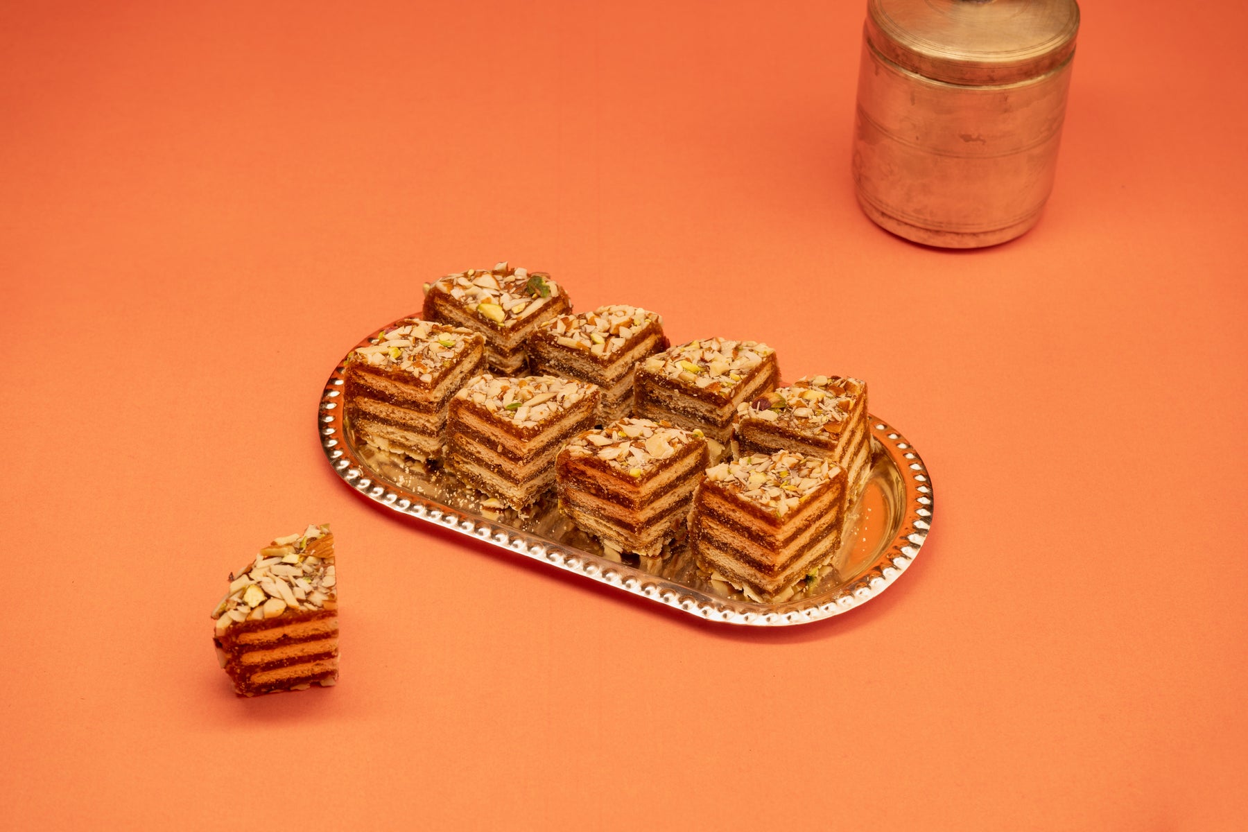 DATES BISCUIT SANDWICH